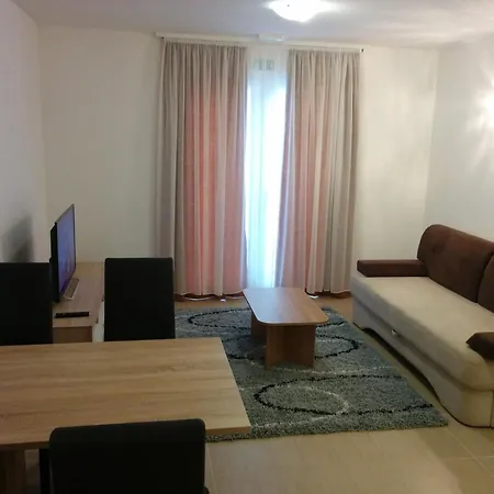 Cavar 1, Close To The *